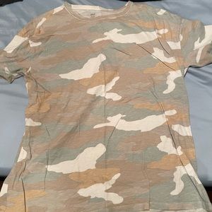 American eagle camo tee